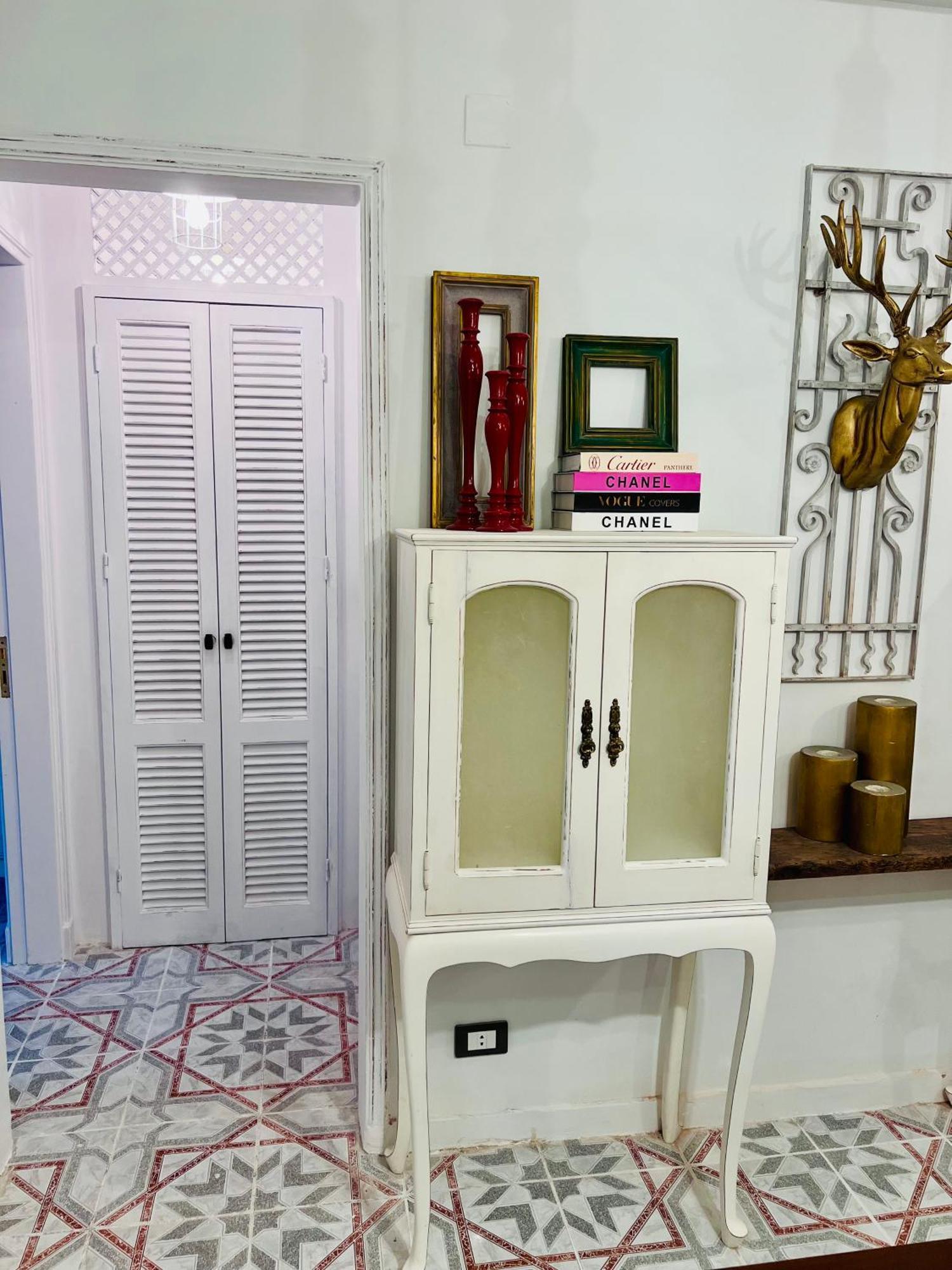 Ma Maison Gleem, Alexandria Luaran gambar