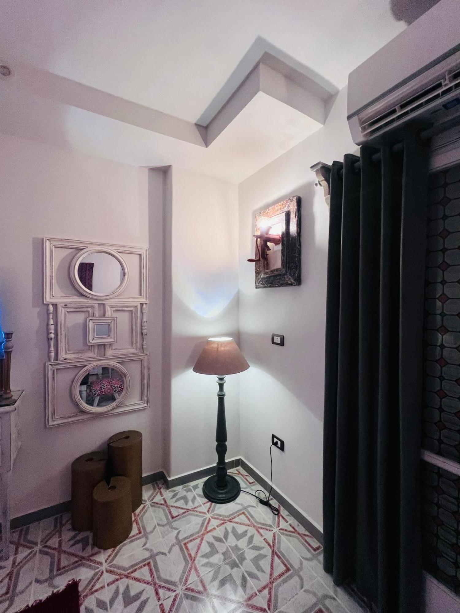 Ma Maison Gleem, Alexandria Luaran gambar