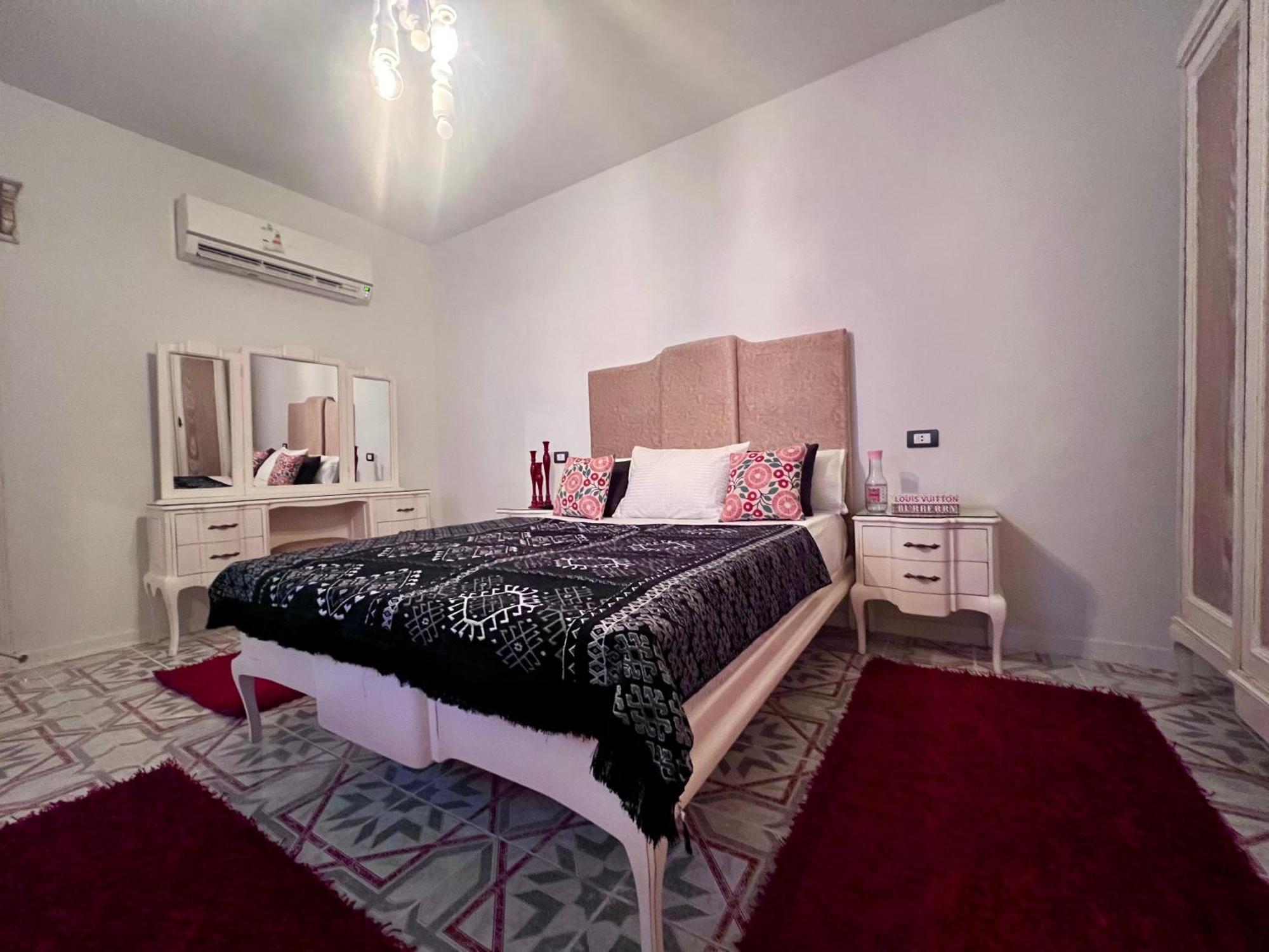 Ma Maison Gleem, Alexandria Luaran gambar