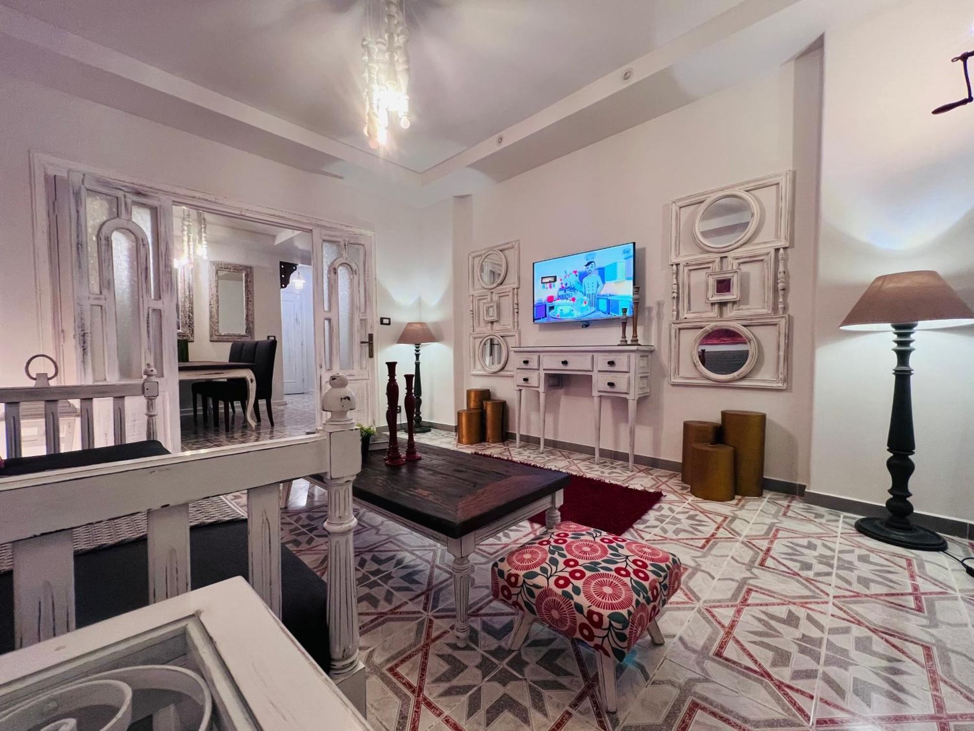 Ma Maison Gleem, Alexandria Luaran gambar